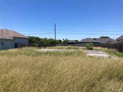 425 Aaron St, Mercedes, TX, 78570-5006 | Card Image