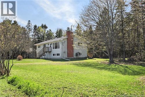 369 Hampton Rd, Quispamsis, NB, E2E4T9 | Card Image