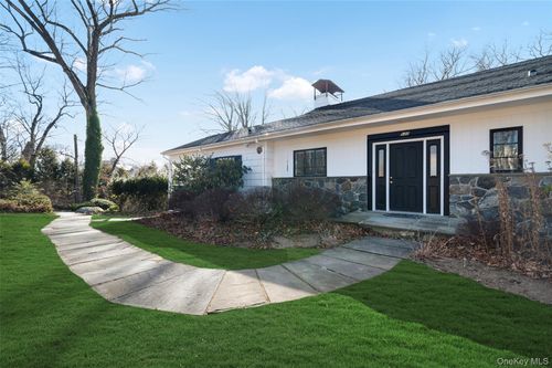 530 West St, Harrison, NY, 10528-2517 | Card Image