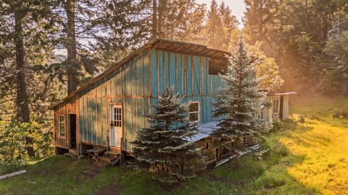1430 Forest Creek Rd, Selma, OR, 97538-9450 | Card Image