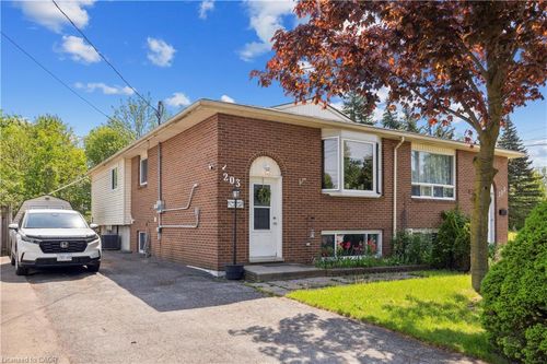 upper-203 Commercial Street, Welland, ON, L3B5Z5 | Card Image