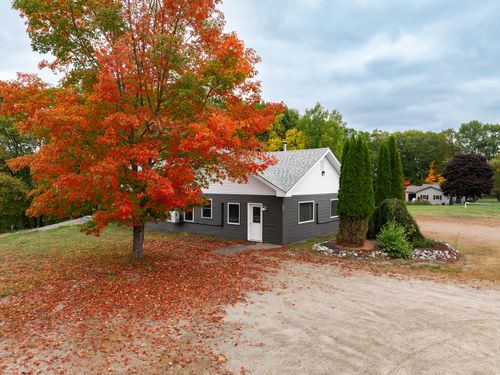 880 Main St, Lincoln, ME, 04457-4601 | Card Image