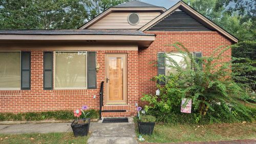3604 Oakwood Rd, Pine Bluff, AR, 71603-9051 | Card Image