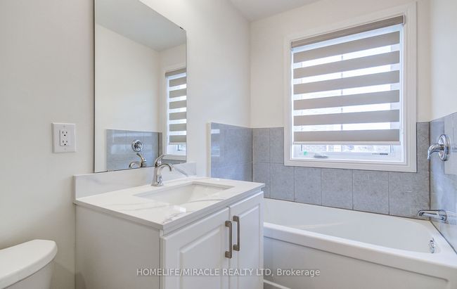28 Yvonne Dr, House attached with 3 bedrooms, 4 bathrooms and 1 parking in Brampton ON | Image 18