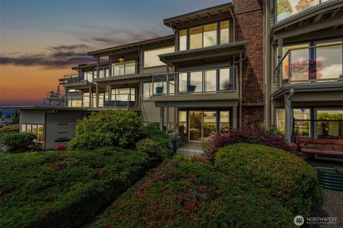 2-6402 E Side Dr Ne, Tacoma, WA, 98422-1172 | Card Image