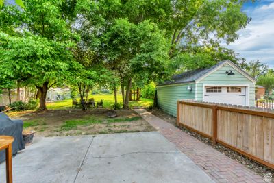 fence to backyard | Image 3