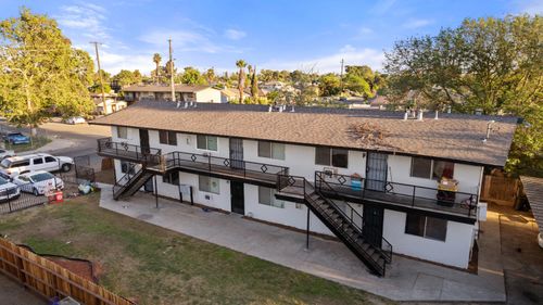 2452 S 9th St, Fresno, CA, 93725-1456 | Card Image