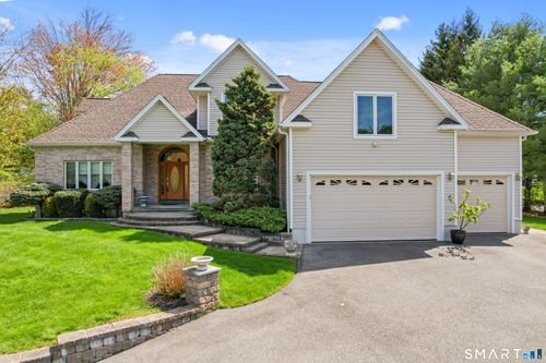 44 Chippenwood Ln, Bristol, CT, 06010-8533 | Card Image