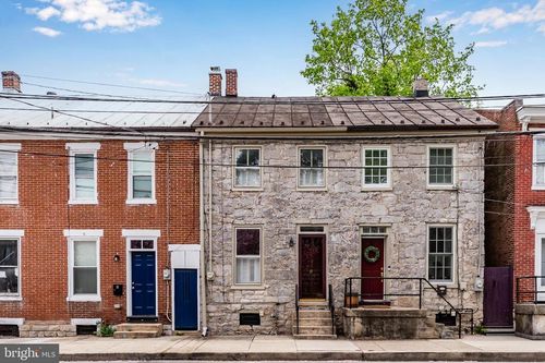 19 N East St, CARLISLE, PA, 17013-2509 | Card Image