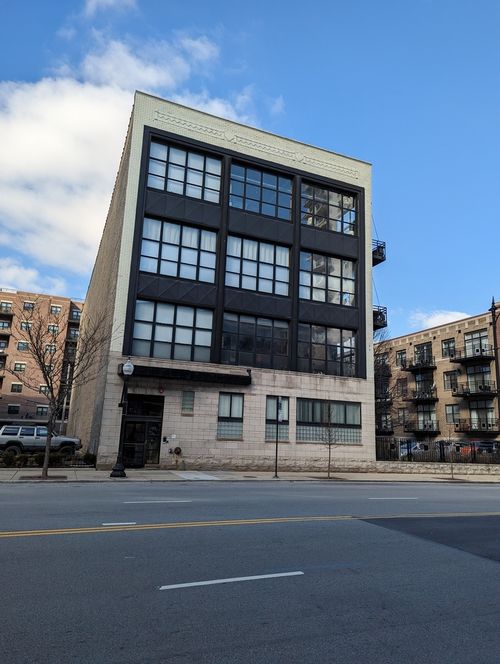 202-1918 S Michigan Ave, Chicago, IL, 60616-1264 | Card Image