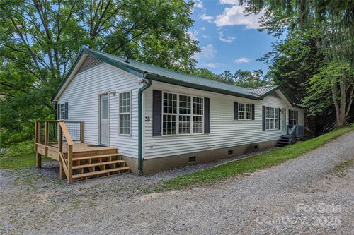 38 Hudson Holw, Horse Shoe, NC, 28742-6774 | Card Image