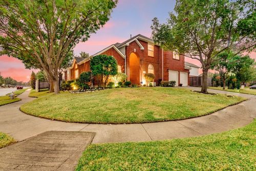 7700 Buccaneer Circle, Arlington, TX, 76016 | Card Image