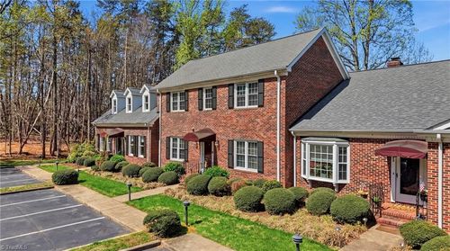 1327 Cotswald Ter, Reidsville, NC, 27320-7111 | Card Image
