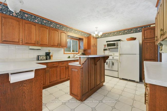 15 Labrash Lake Rd, House other with 2 bedrooms, 1 bathrooms and 4 parking in Dunchurch ON | Image 16
