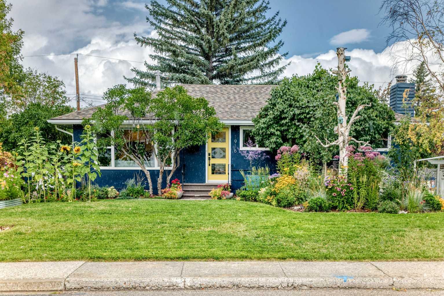 1916 Green Ridge Rd Sw, Pending in Calgary - eXp Realty