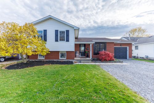 2455 Coral Ave, Fort Erie, ON, L0S1S0 | Card Image