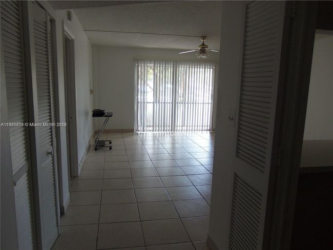 APT-105 - 4156 Inverrary Dr, Condo with 1 bedrooms, 2 bathrooms and null parking in Lauderhill FL | Image 6