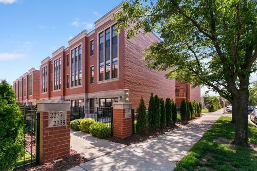 1-2241 W Coulter St, Chicago, IL, 60608-4952 | Card Image
