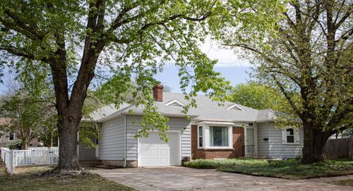 234 W E Ave, Kingman, KS, 67068-1122 | Card Image