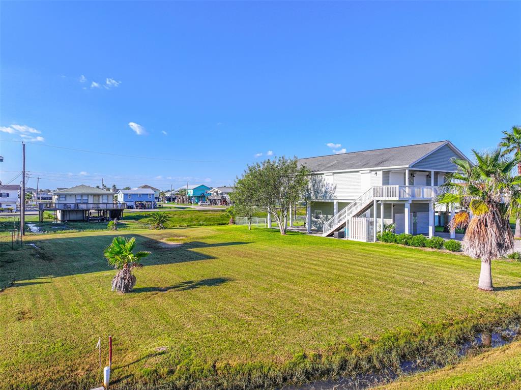 16646 John Silver Road, For Sale in Jamaica Beach Zoocasa