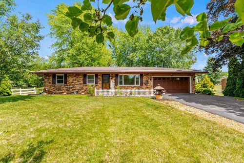 2801 Sharon St, Winona Lake, IN, 46590-2072 | Card Image