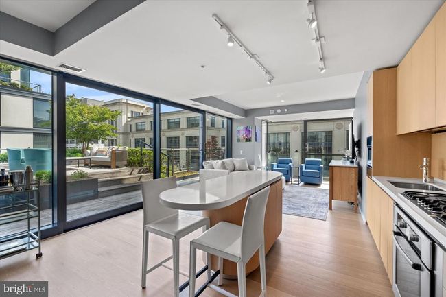 APT-810 - 925 H St Nw, Condo with 2 bedrooms, 3 bathrooms and null parking in WASHINGTON DC | Image 4