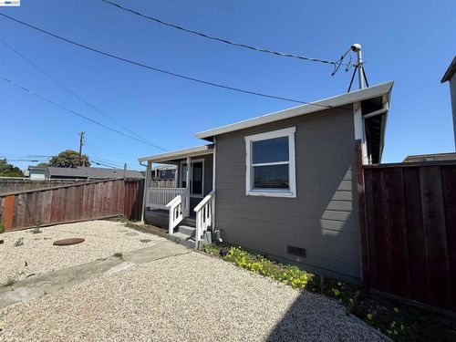860 7th St, Richmond, CA, 94801-2219 | Card Image
