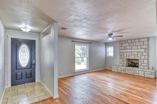 912 E Comanche St, Norman, OK, 73071-5234 | Card Image