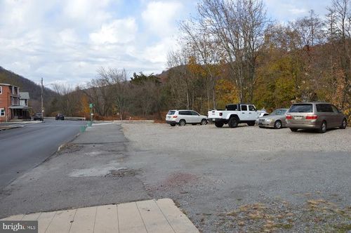 443 Pine St, Tamaqua, PA, 18252-1414 | Card Image