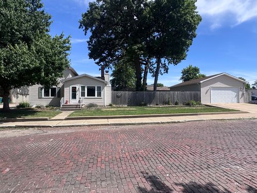 408 E Elm St, Streator, IL, 61364-2365 | Card Image