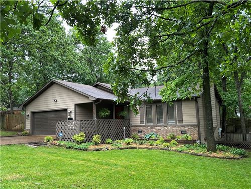 2413 E Twin Oaks Ct, Fayetteville, AR, 72703-6114 | Card Image