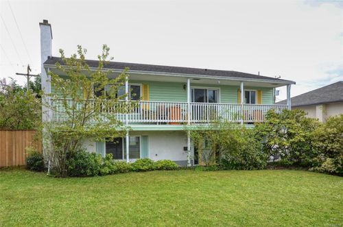 1809 Laval Ave, Victoria, BC, V8N1M9 | Card Image