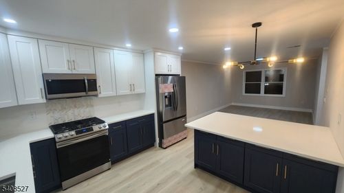 2-731 Lake Ave, Lyndhurst, NJ, 07071-1208 | Card Image