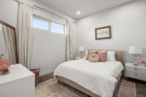 202-4004 Banister Ln, Austin, TX, 78704-6854 | Card Image