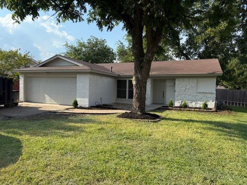 2409 Catalo Ln, Arlington, TX, 76010-8103 | Card Image