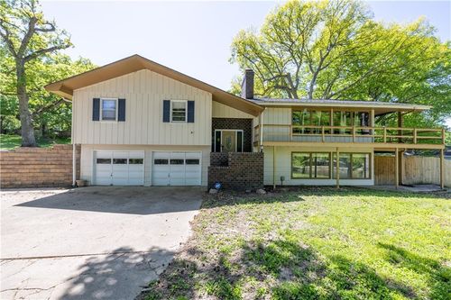 3710 Lakeside Dr, Saint Joseph, MO, 64503-2240 | Card Image