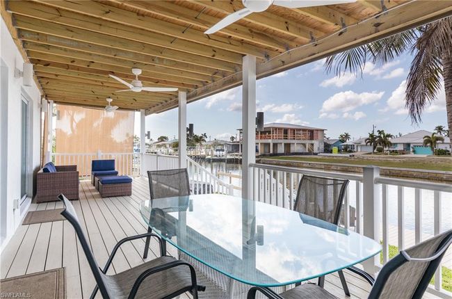Deck on 1st level | Image 39