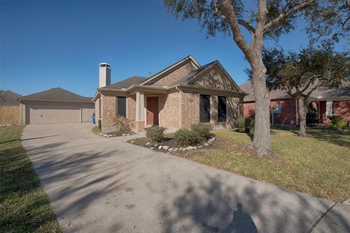 3286 Bend Cove Ct, League City, TX, 77573-6600 | Card Image