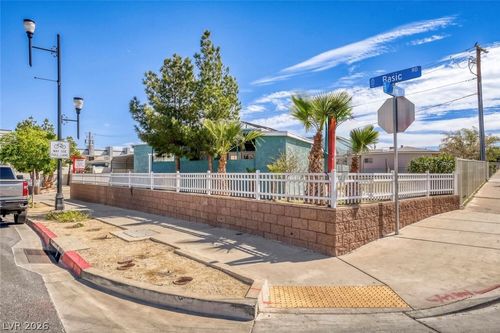 303 Tin St, Henderson, NV, 89015-7342 | Card Image