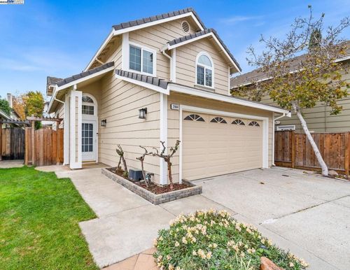 2864 El Capitan Dr, Pleasanton, CA, 94566-8717 | Card Image