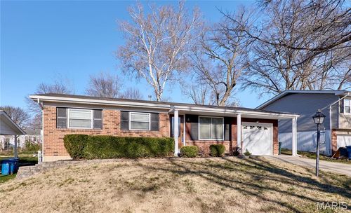 429 Fairview Ct, Ballwin, MO, 63021-5253 | Card Image