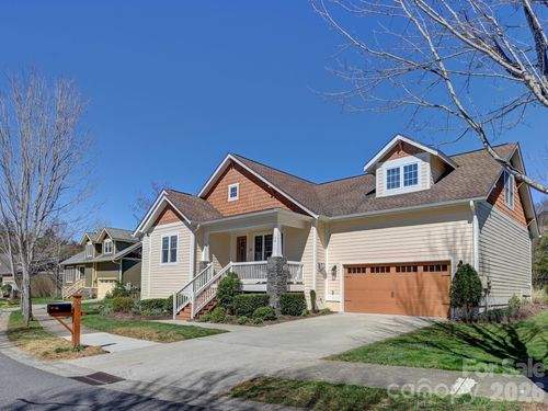 24 Creekside View Dr, Asheville, NC, 28804-8812 | Card Image