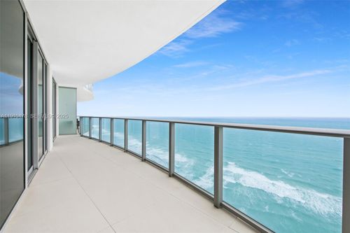 3001-4111 S Ocean Dr, Hollywood, FL, 33019-3055 | Card Image