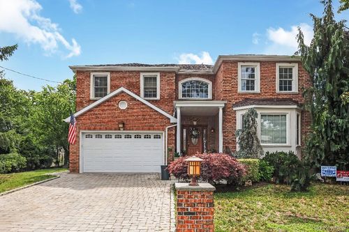 1680 Lake Ave, Merrick, NY, 11566-2483 | Card Image