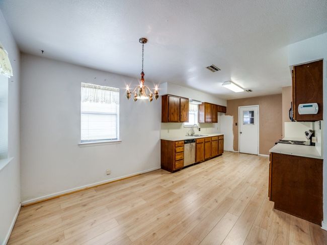 235 Wedgewood Ln, Home with 2 bedrooms, 2 bathrooms and 2 parking in Kerrville TX | Image 8