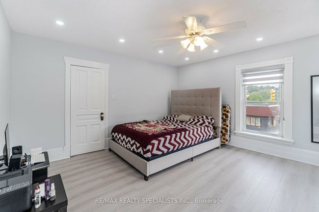 521 Guelph St, Home with 5 bedrooms, 5 bathrooms and 13 parking in Norval ON | Image 15