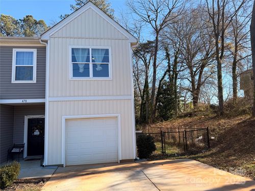 470 Gray St, Statesville, NC, 28677-3704 | Card Image