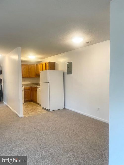 205-625 Chesapeake St Se, WASHINGTON, DC, 20032-3635 | Card Image