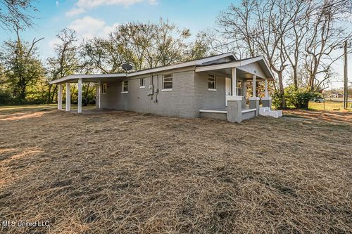 4718 Jackson Avenue, Moss Point, MS, 39563 | Card Image