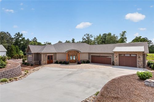 843 Little Bay Ln, Seneca, SC, 29672-0588 | Card Image
